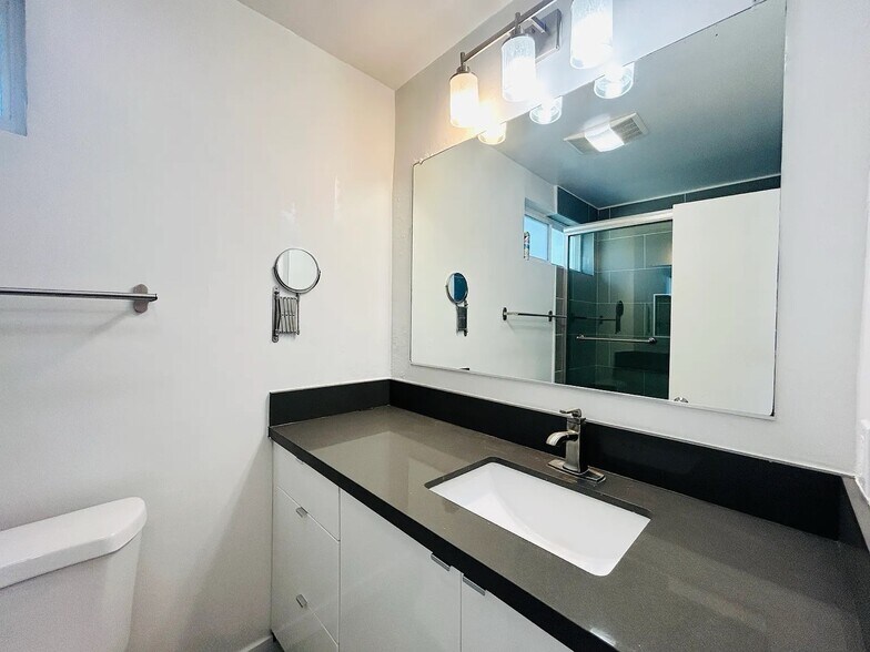 More Photos Of 11825 National Blvd, Los Angeles Apartments For Sale