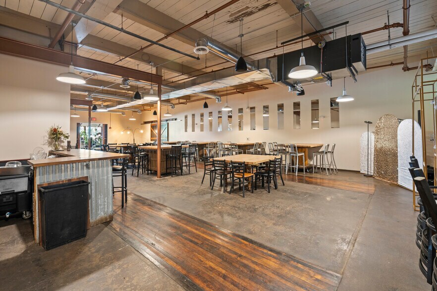 More Photos Of 500 Bridge St, Weissport Restaurant For Sale