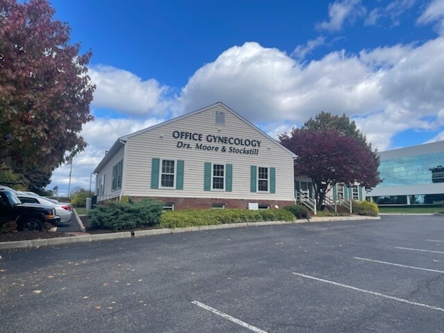 More Photos Of 5100 Bernard Dr, Roanoke Medical For Sale