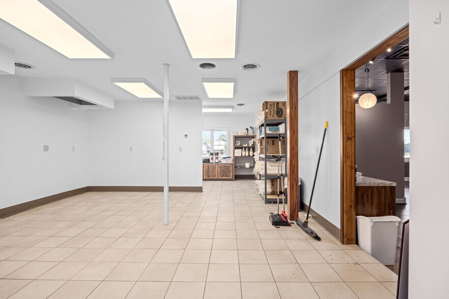 More Photos Of 294 Lee Hwy, Verona General Retail For Lease