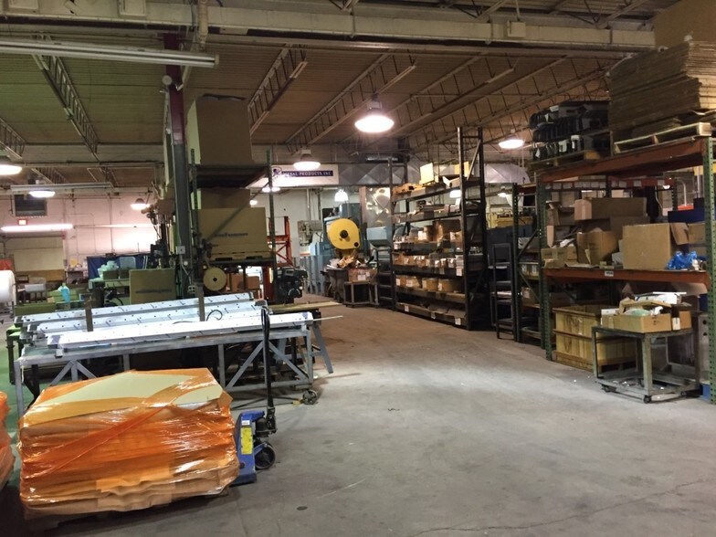 More Photos Of 885 Anita Ave, Antioch Manufacturing For Sale