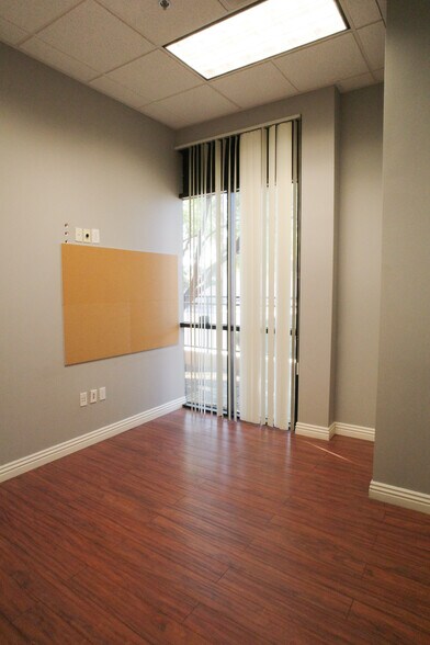 More Photos Of 6280 Spring Mountain Rd, Las Vegas Office For Lease
