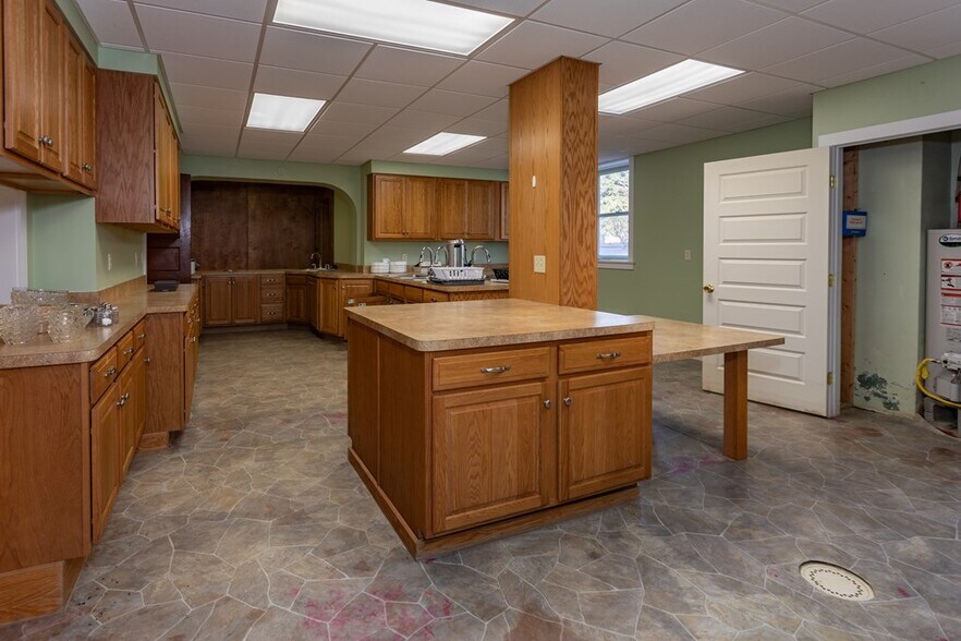 More Photos Of 6700 Austinville Rd, Columbia Cross Roads Religious Facility For Sale