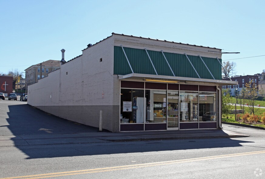 More Photos Of 307 Merchant St, Fairmont Freestanding For Sale