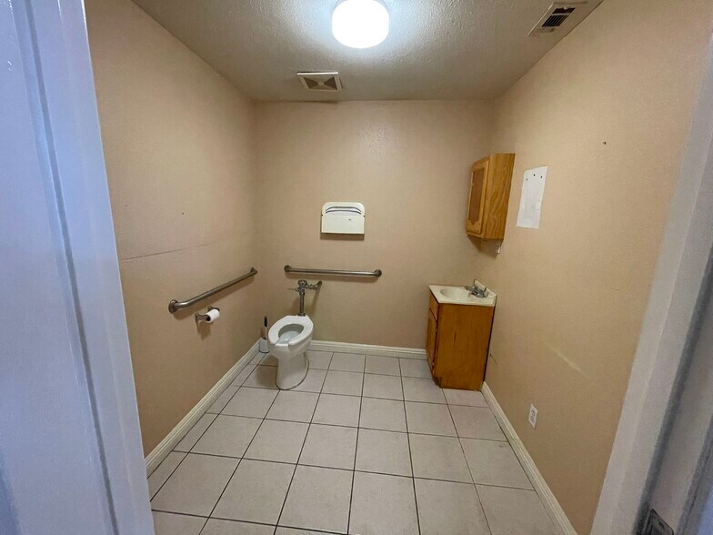 More Photos Of 9804 Foothill Blvd, Rancho Cucamonga Medical For Lease