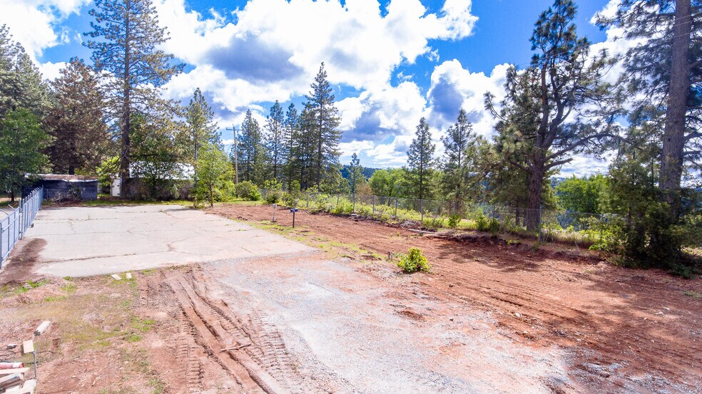 More Photos Of 5060 Pony Express Trl, Camino Industrial For Sale