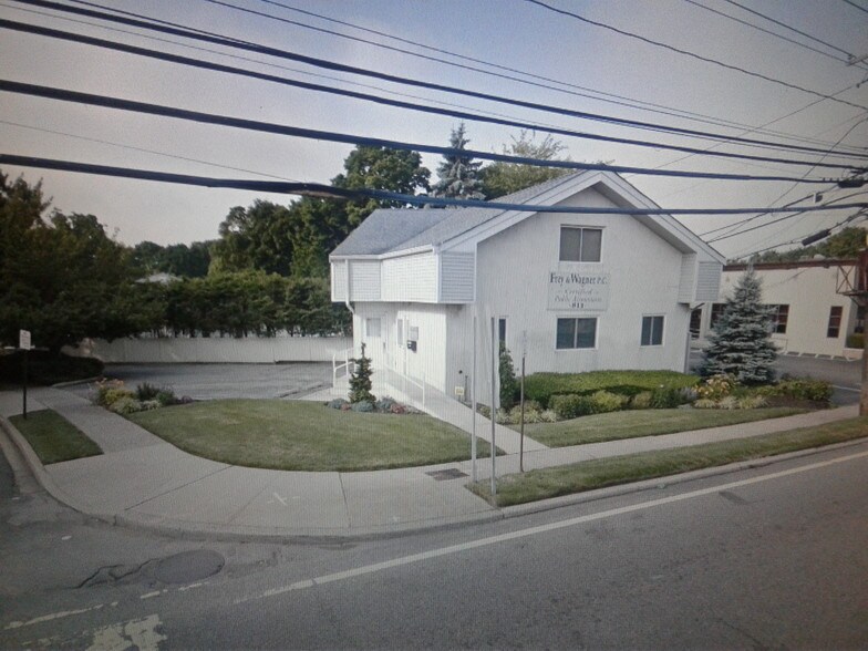 More Photos Of 811 Old Country Rd, Plainview Office Residential For Lease