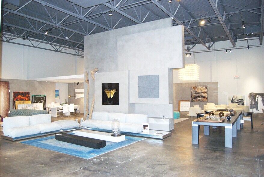 More Photos Of 3630 NE 1st Ct, Miami Storefront For Lease