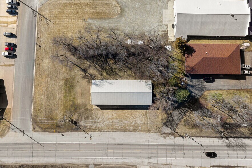 More Photos Of 438 Highway Ave S, Blooming Prairie Office For Sale