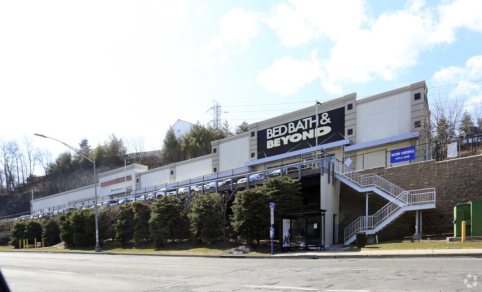 More Photos Of 2141 Central Park Ave, Yonkers Unknown For Lease