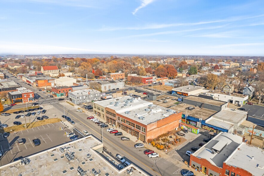 More Photos Of 3107-3111 Gillham Rd, Kansas City Storefront Retail Office For Sale