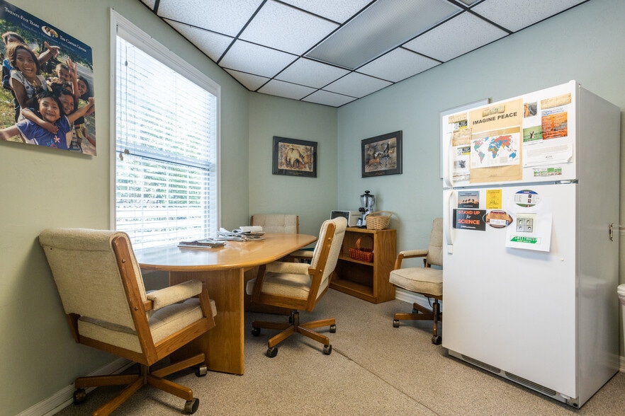 More Photos Of 1013 SW 2nd Ave, Gainesville Office For Sale