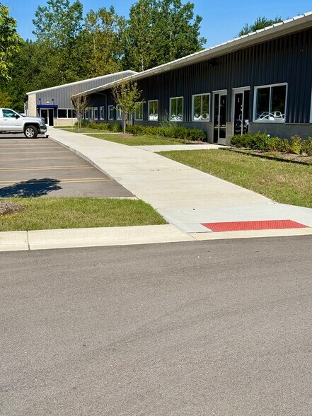 More Photos Of 6060 Schooner St, Van Buren Twp Warehouse For Lease
