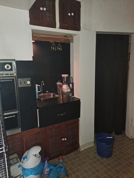 More Photos Of 1818-1820 Winhurst St, Pittsburgh Apartments For Sale