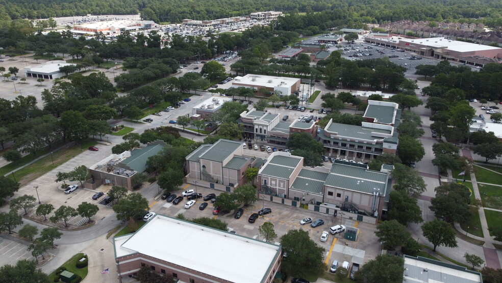 More Photos Of 8 N Main St, Kingwood Unknown For Lease