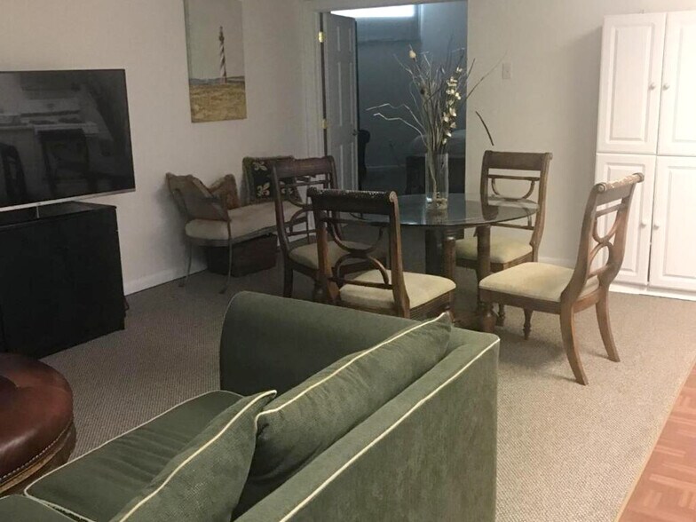 More Photos Of 10605 State Route 108, Columbia Hotel For Sale
