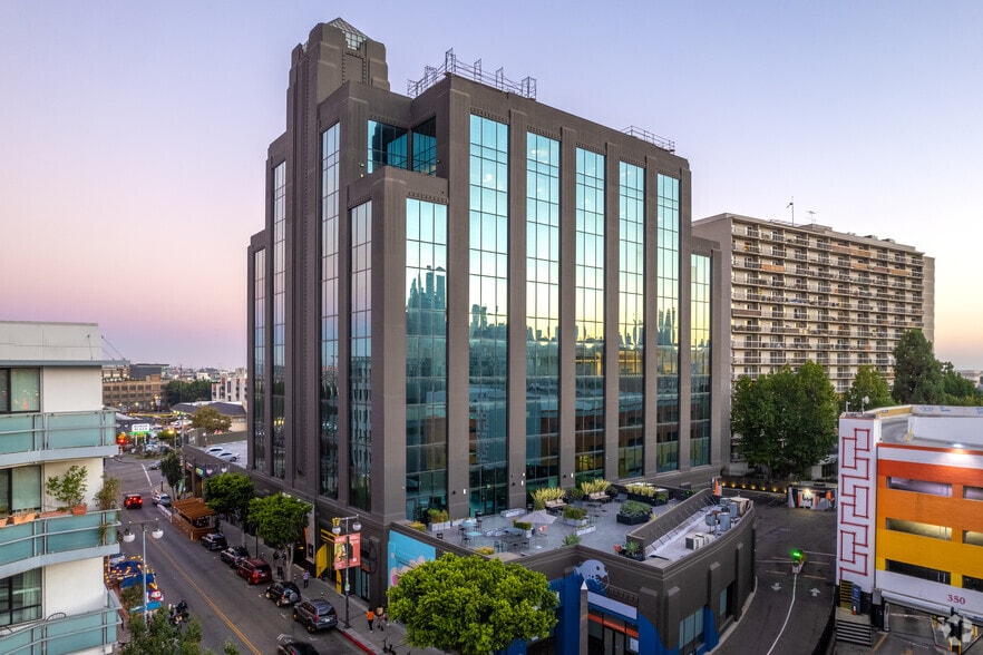 More Photos Of 356-374 E 2nd St, Los Angeles Office For Lease