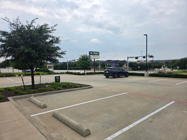 More Photos Of 6280 Tennyson Pkwy, Plano Storefront Retail Office For Lease