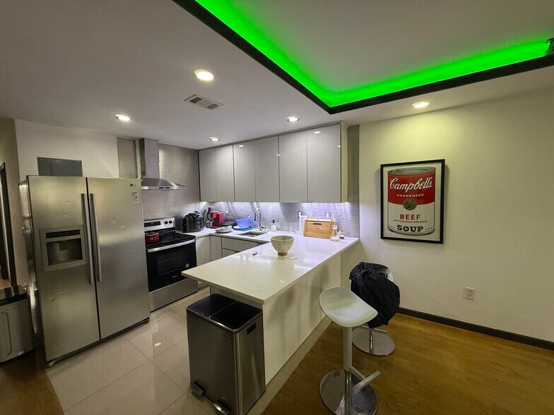 More Photos Of 1135 S 9th St, Philadelphia Storefront Retail Residential For Sale