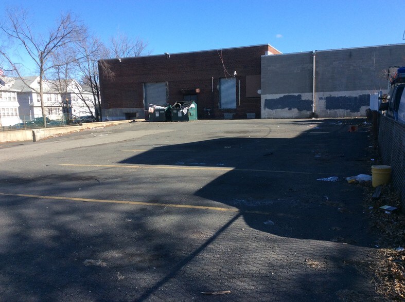 More Photos Of 24 Sheridan Ave, Clifton Warehouse For Sale