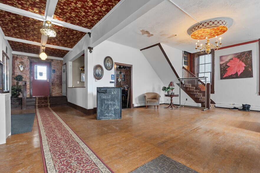 More Photos Of 105 N Broadway St, Cassopolis Office For Sale