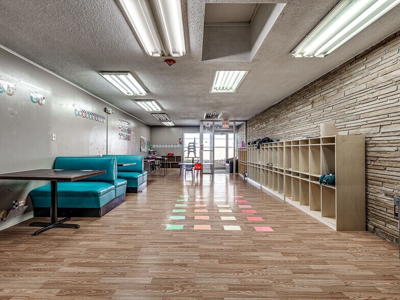 More Photos Of 3838 State St, Bartlesville General Retail For Sale