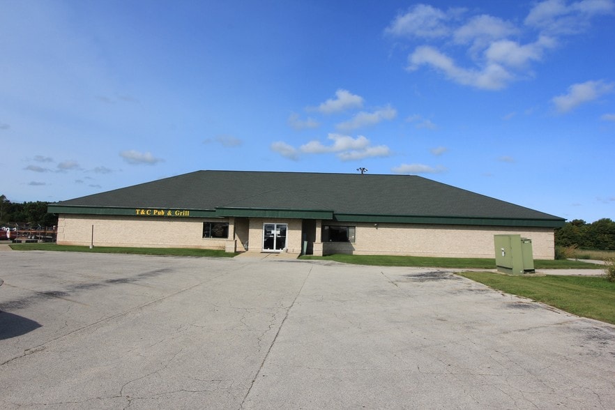Primary Photo Of 1358 Mid Valley Dr, De Pere Freestanding For Lease