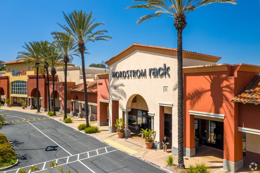 More Photos Of 2315-2595 E Imperial Hwy, Brea Unknown For Lease