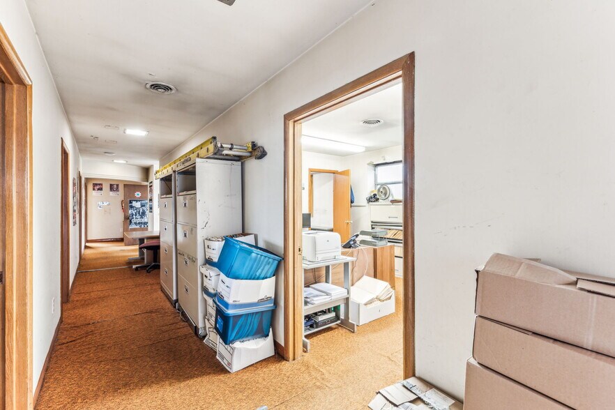 More Photos Of 1453 Edgmont Ave, Chester Office For Sale