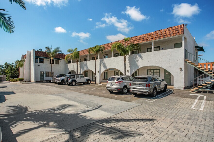 More Photos Of 2170 S El Camino Real, Oceanside Office For Sale