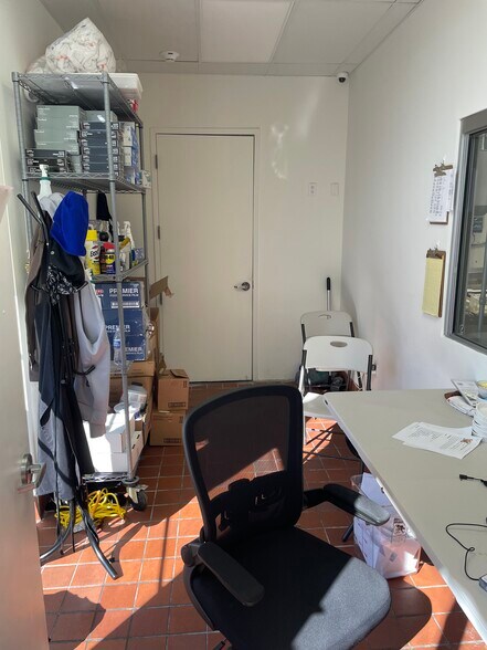 More Photos Of 72 NW 79th St, Miami Restaurant For Sale