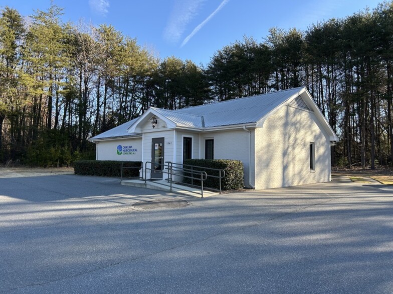 Primary Photo Of 1061 X-ray Dr, Gastonia Medical For Sale