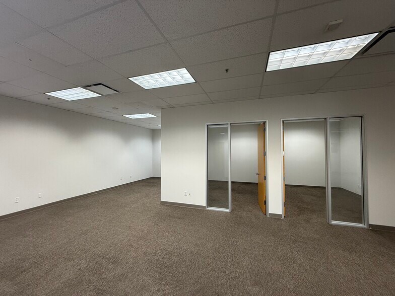 More Photos Of 2526 Qume Dr, San Jose Light Distribution For Lease