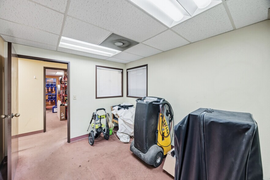 More Photos Of 10855 Irma Dr, Northglenn Warehouse For Sale