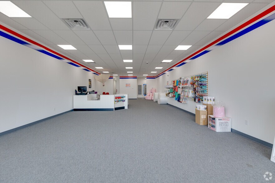 More Photos Of 545 W Broad St, Paulsboro Storefront For Sale