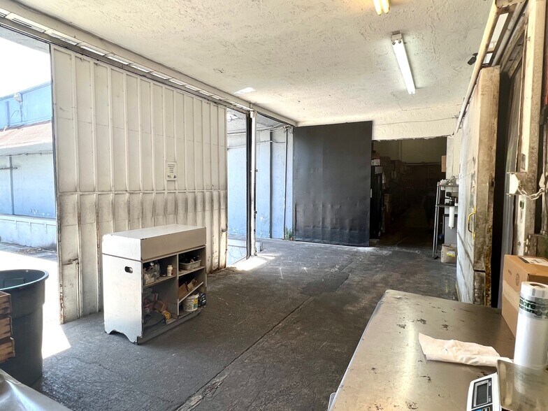 More Photos Of 1501 NW 23rd St, Miami Refrigeration Cold Storage For Lease