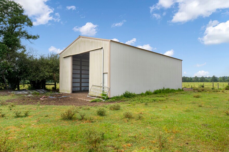 More Photos Of 14630 Hwy 105, Cleveland Land For Sale