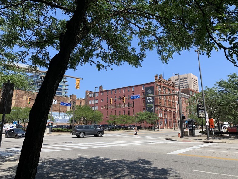 More Photos Of 1370 W 9th St, Cleveland Storefront Retail Residential For Sale