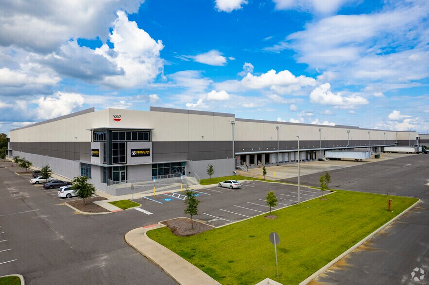 More Photos Of 9210 E Columbus Dr, Tampa Unknown For Lease