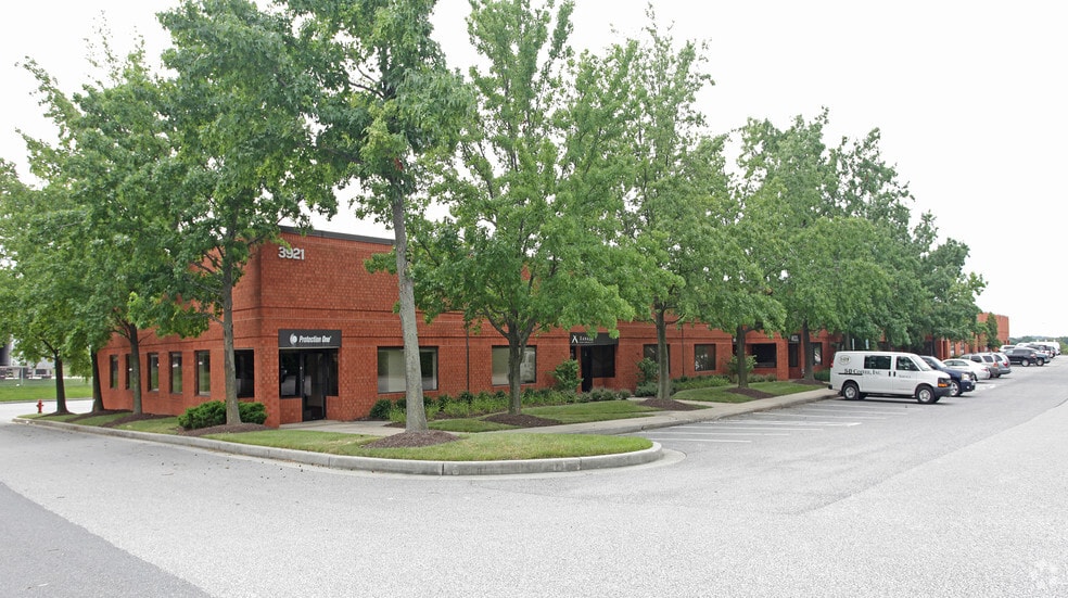 More Photos Of 1500 Caton Center Dr, Arbutus Unknown For Lease