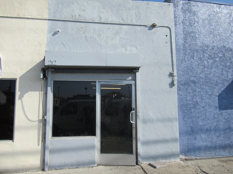 More Photos Of 1212-1214 N Wilmington Ave, Compton Storefront For Sale