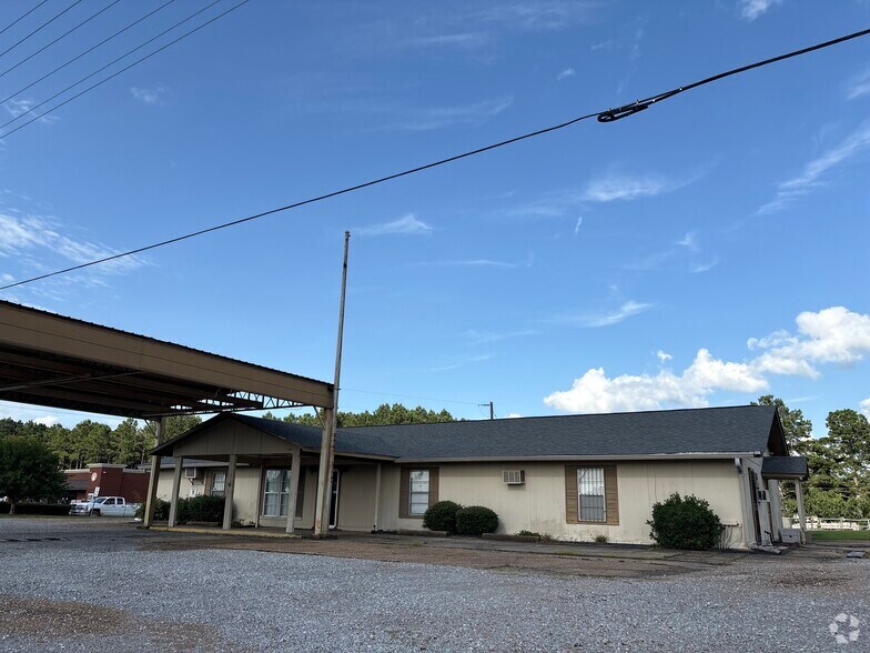 Primary Photo Of 96 Baker Ln, Brandon Office For Sale