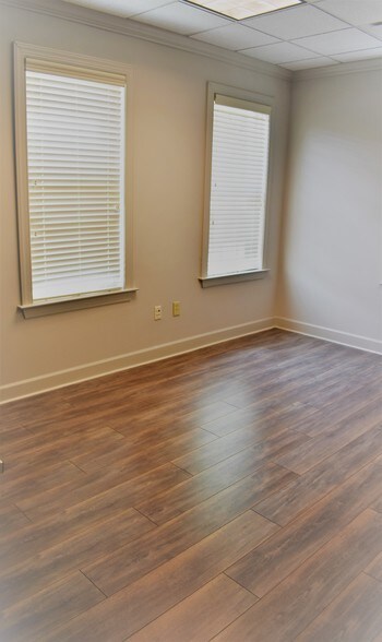 More Photos Of 1830 Peachtree Pky, Cumming Medical For Sale
