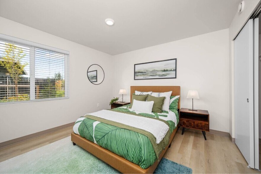 More Photos Of 200 E McCorquedale Rd, Burlington Apartments For Sale