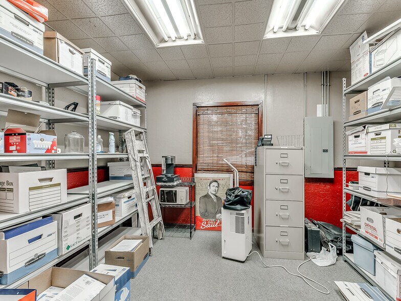 More Photos Of 1420 Linwood Blvd, Oklahoma City Office For Sale