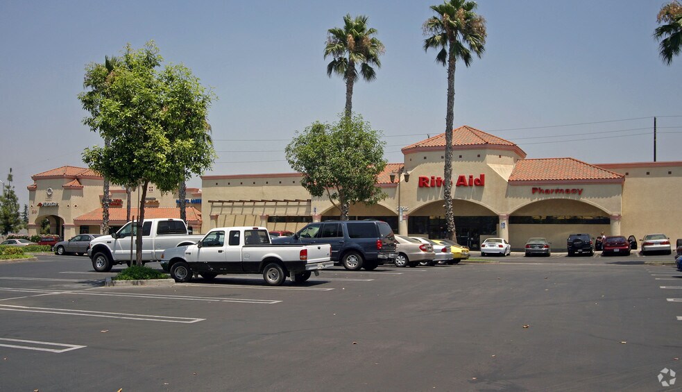More Photos Of 2005-2099 E Washington St, Colton Unknown For Lease