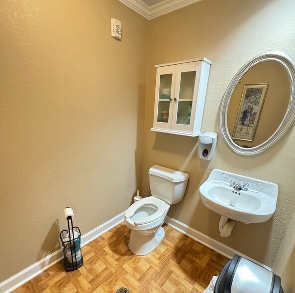 More Photos Of 2027 Main St, Waller Daycare Center For Sale