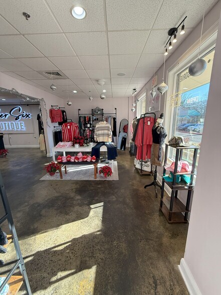 More Photos Of 380 Monroe Tpke, Monroe Storefront For Lease