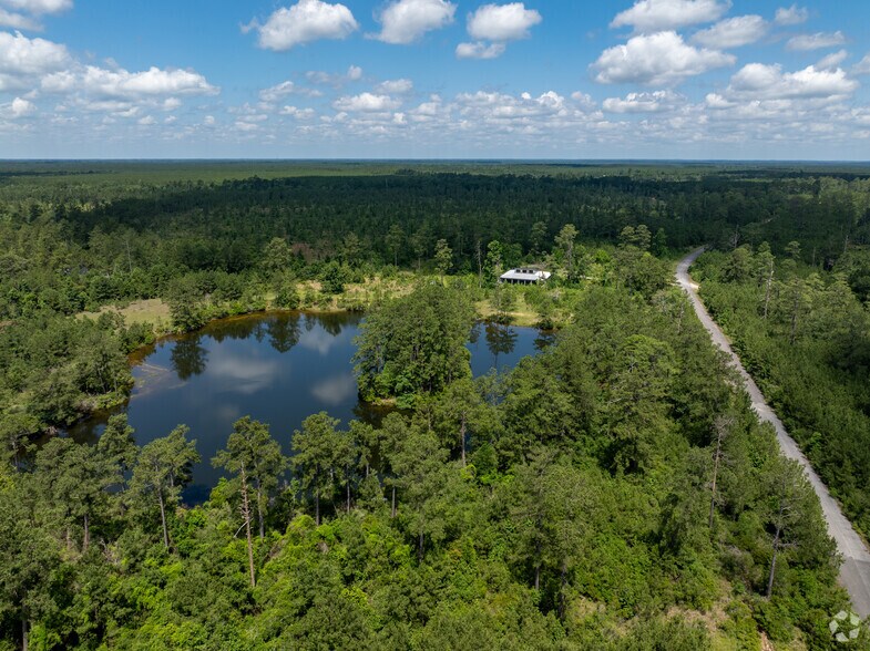 More Photos Of Hwy 363 @ FM 363 & US HWY 190, Bon Wier Warehouse For Sale
