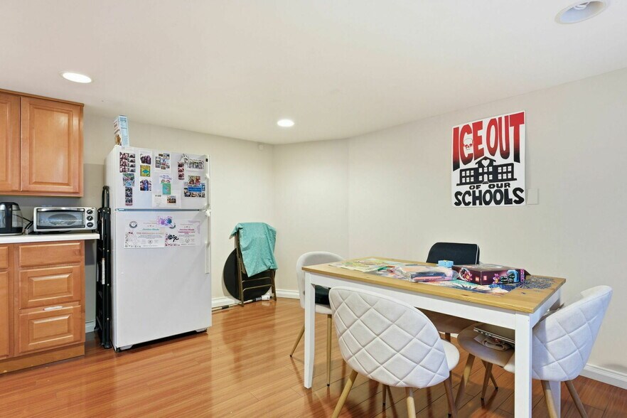 More Photos Of 8 Yosemite Ave, Oakland Apartments For Sale